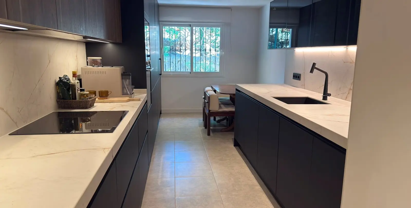 Sale of middle floor apartment in Sierra Blanca 14