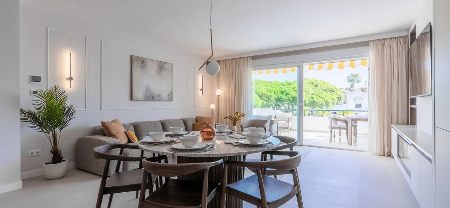 Sale of penthouse in El Paraiso 2