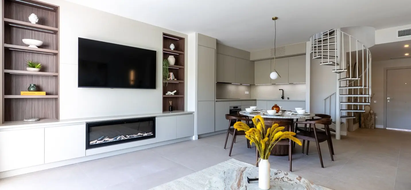 Sale of penthouse in El Paraiso 4