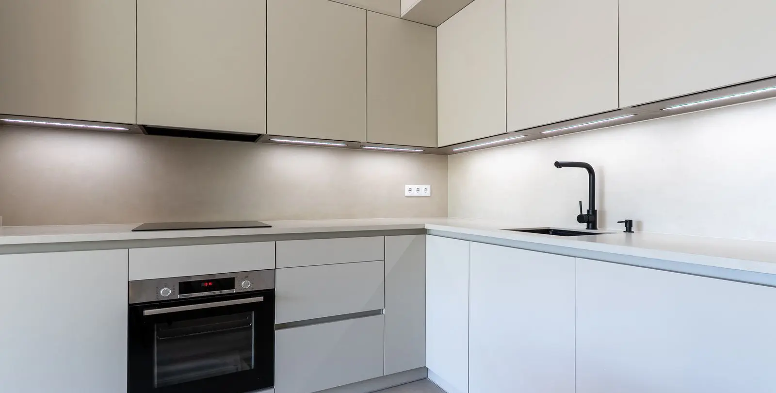 Sale of penthouse in El Paraiso 7