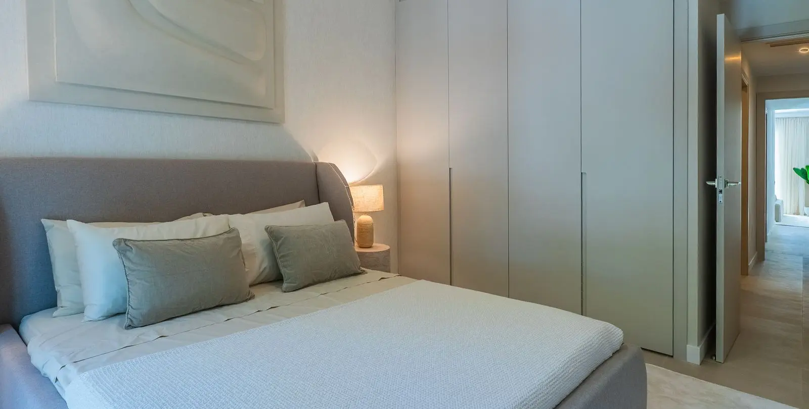 Sale of penthouse in El Paraiso 17