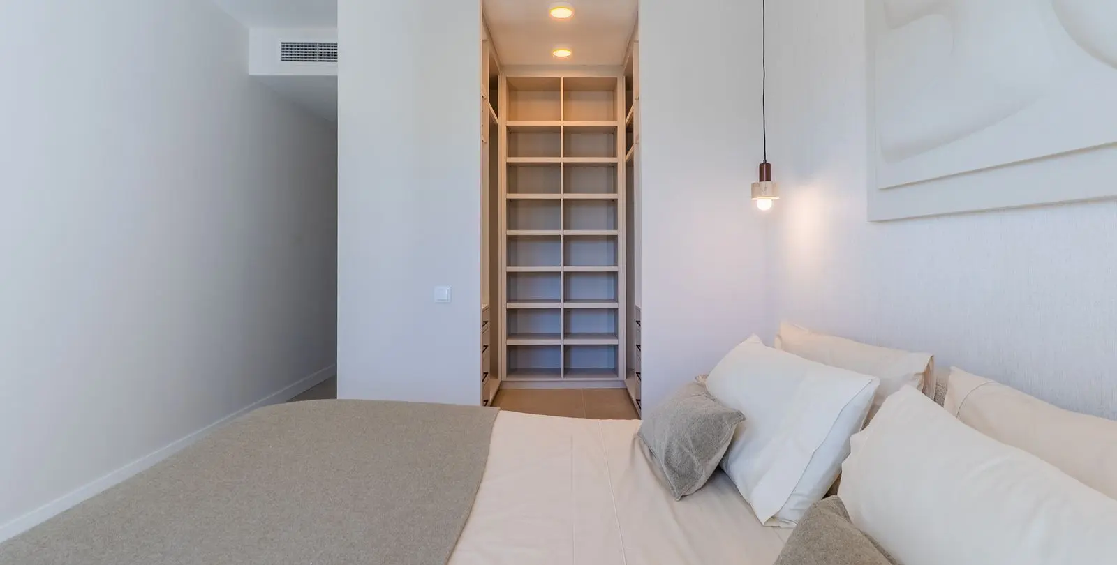 Sale of penthouse in El Paraiso 21