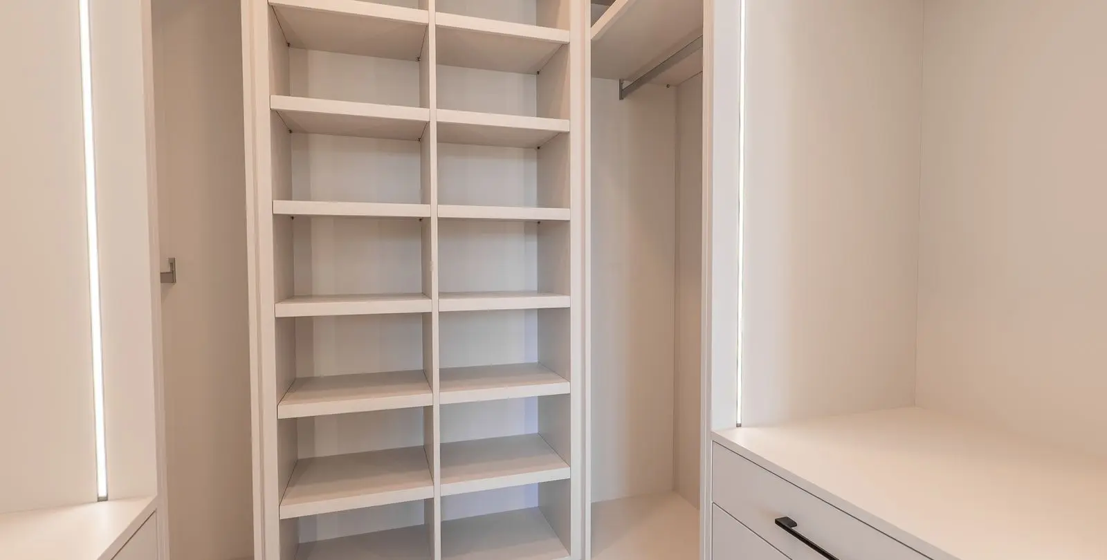 Sale of penthouse in El Paraiso 24