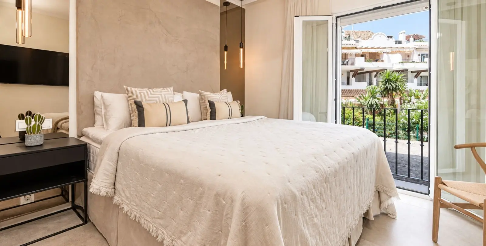 Sale of ground floor apartment in San Pedro de Alcántara 7