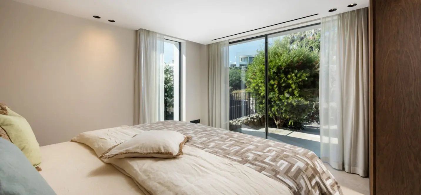 Sale of detached villa in Nueva Andalucía 4