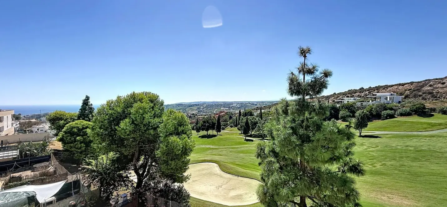 Sale of penthouse in Doña Julia 0