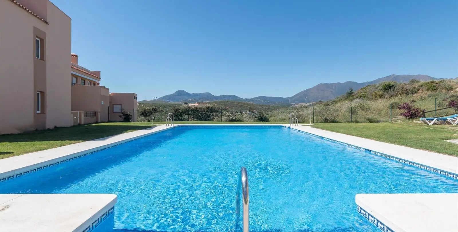 Sale of penthouse in Doña Julia 19