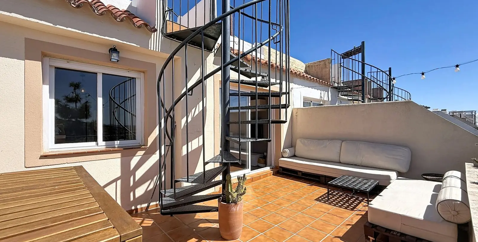 Sale of penthouse in Doña Julia 22