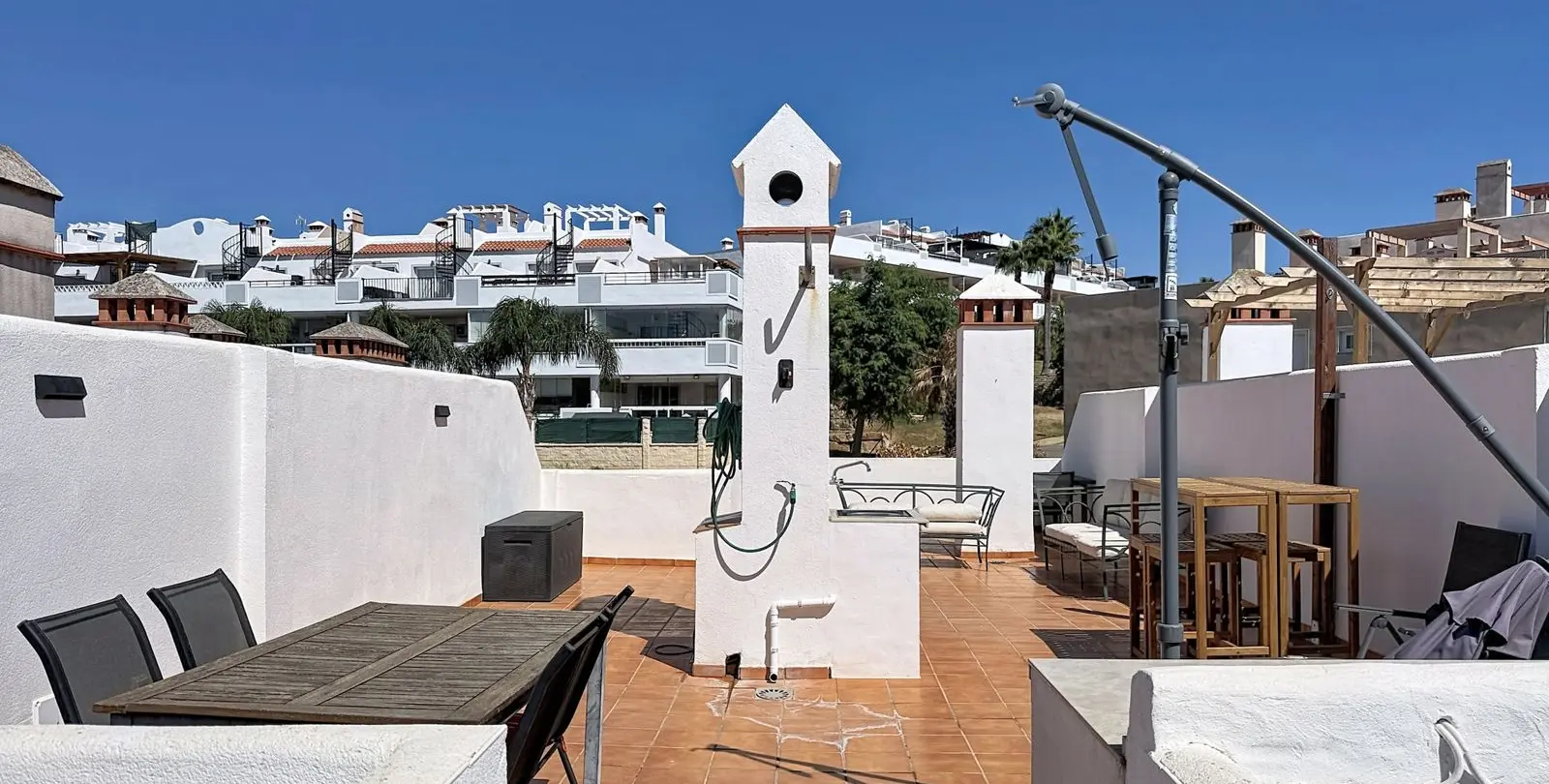 Sale of penthouse in Doña Julia 23