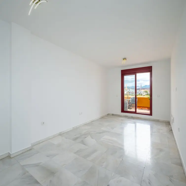 Продажа апартаментов на среднем этаже в La Cala de Mijas