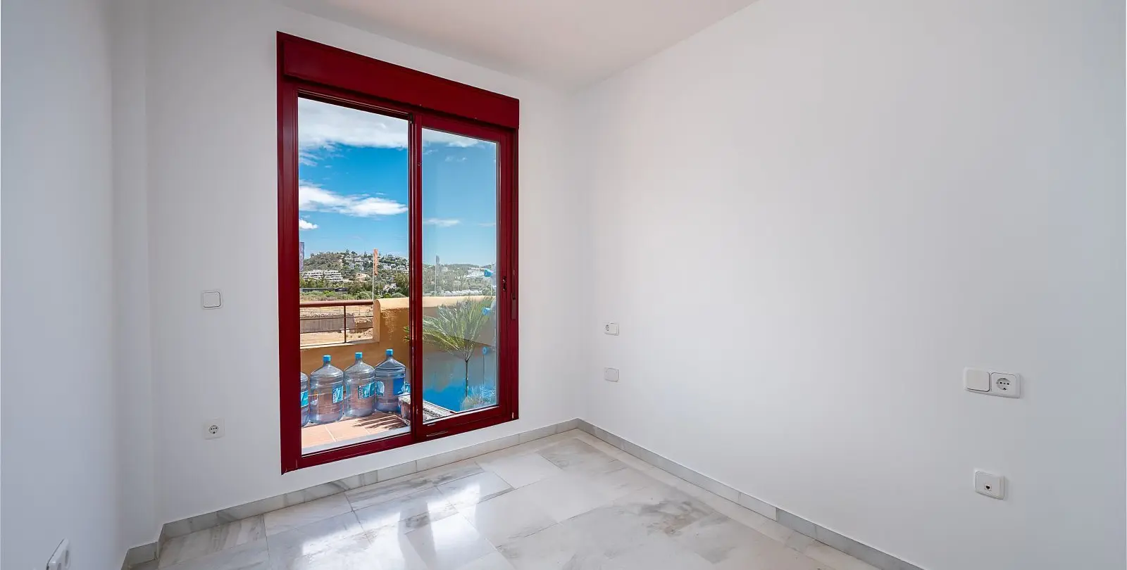 Venta de apartamento en planta media en La Cala de Mijas 8