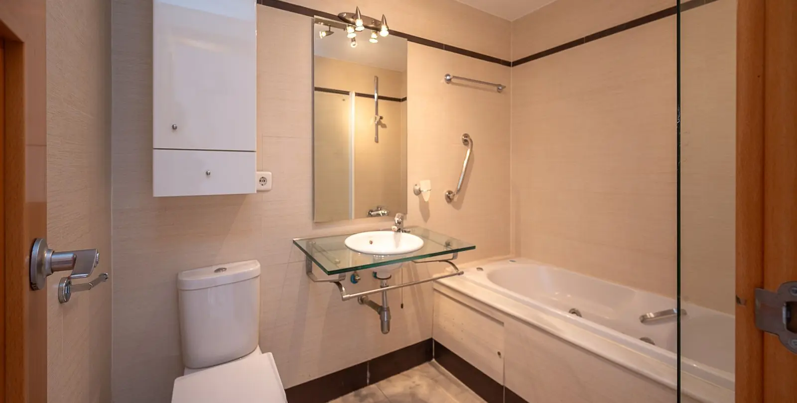Venta de apartamento en planta media en La Cala de Mijas 10