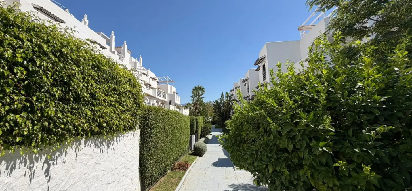 Venta de apartamento en planta baja en Selwo 0