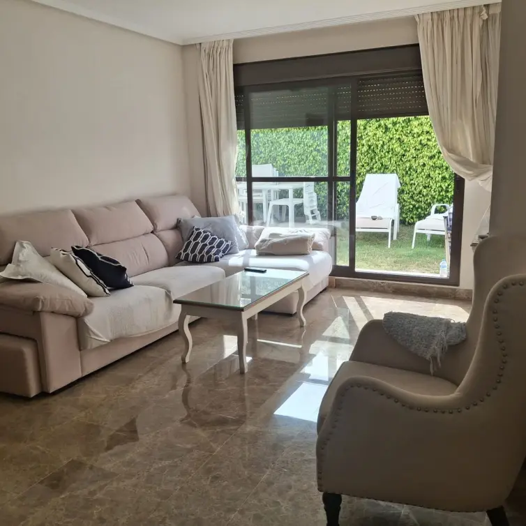 Venta de apartamento en planta baja en Selwo