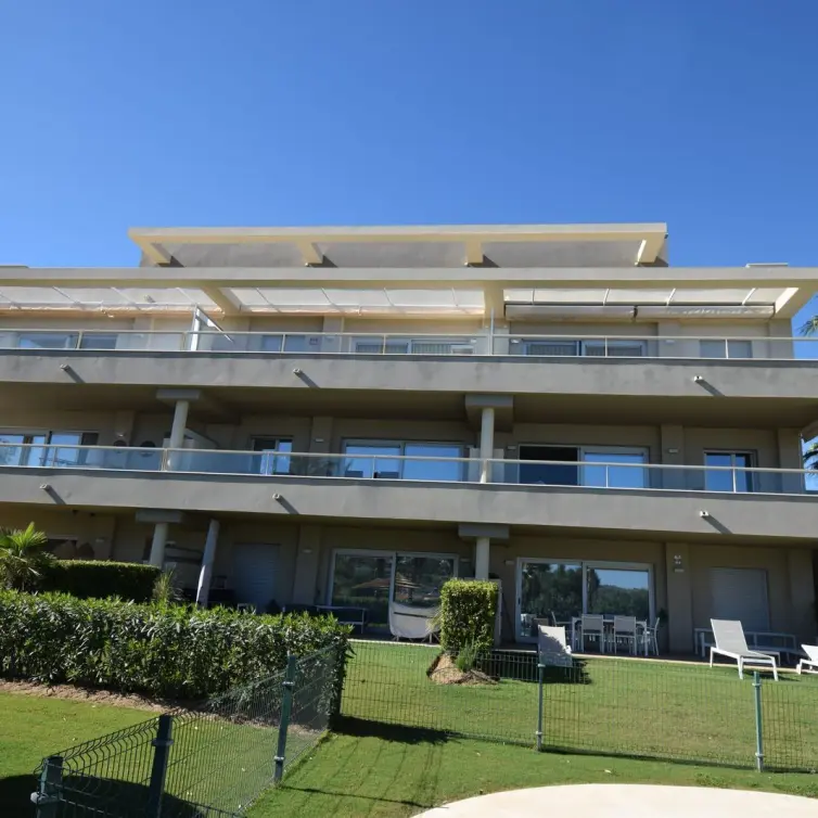Продажа апартаментов на среднем этаже в La Cala Golf