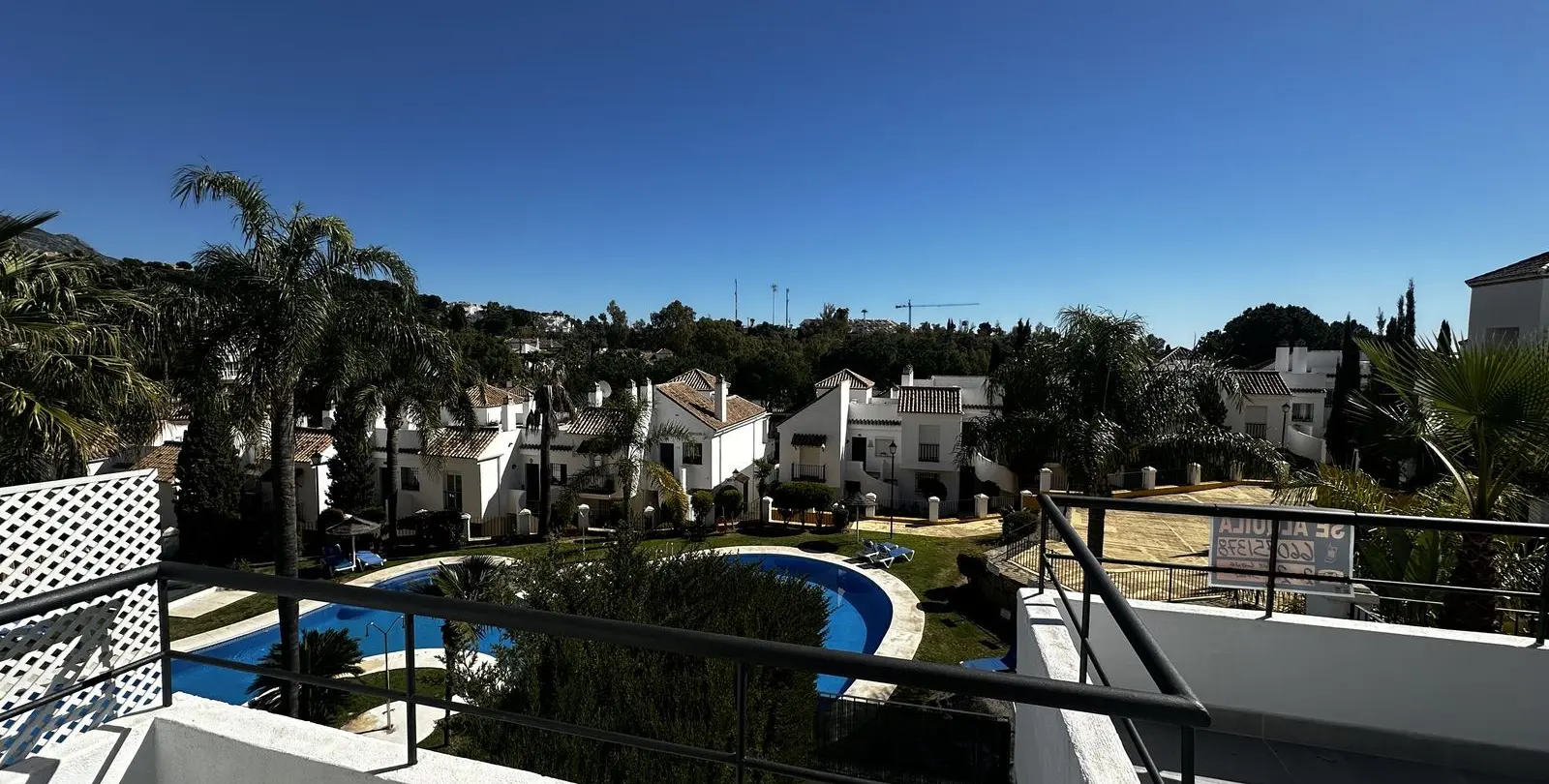 Sale of middle floor apartment in Nueva Andalucía 14