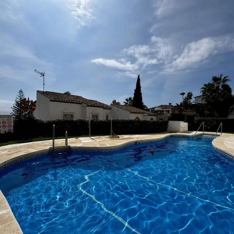 Sale of townhouse in Riviera del Sol