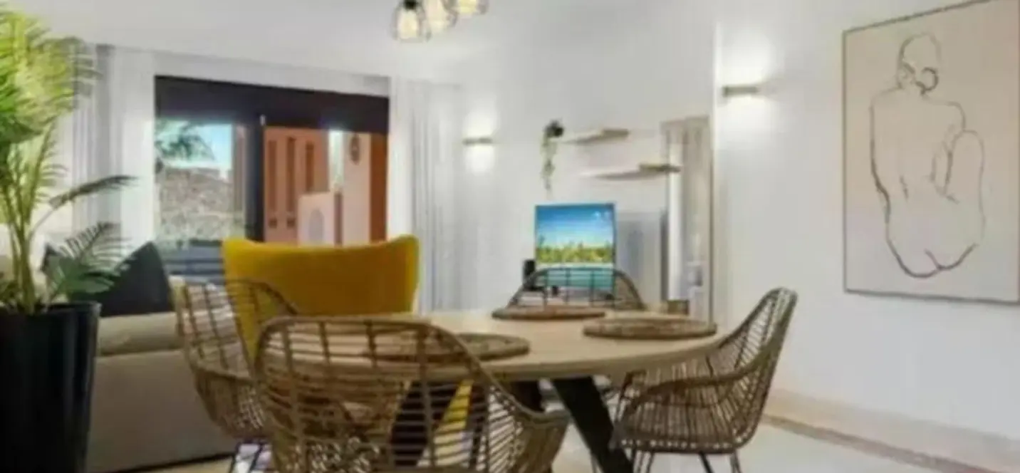 Venta de apartamento en planta baja en Estepona 1