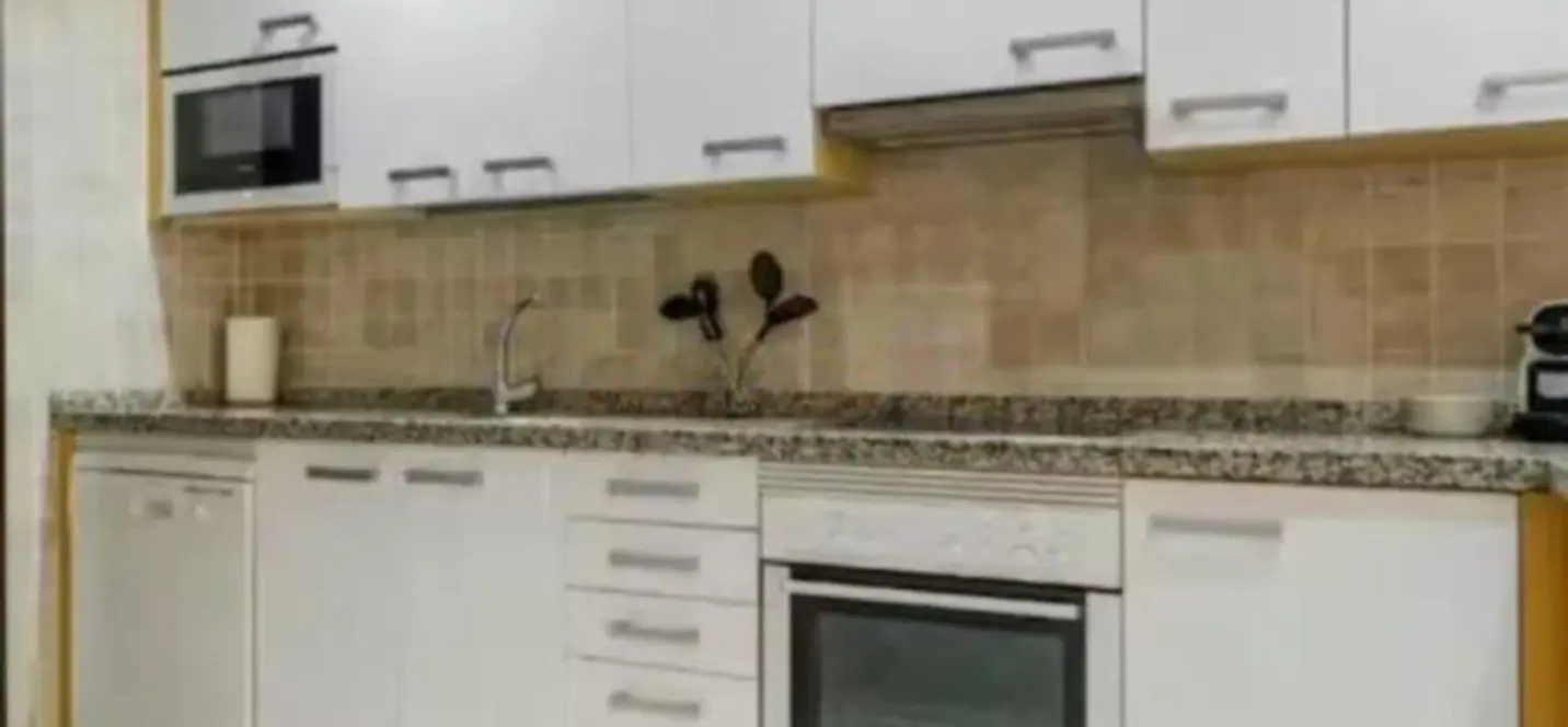 Venta de apartamento en planta baja en Estepona 3