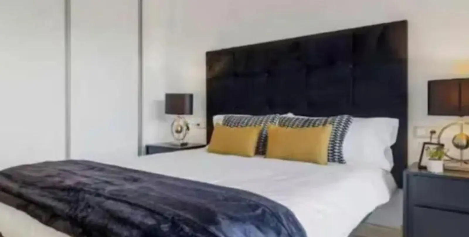 Venta de apartamento en planta baja en Estepona 5