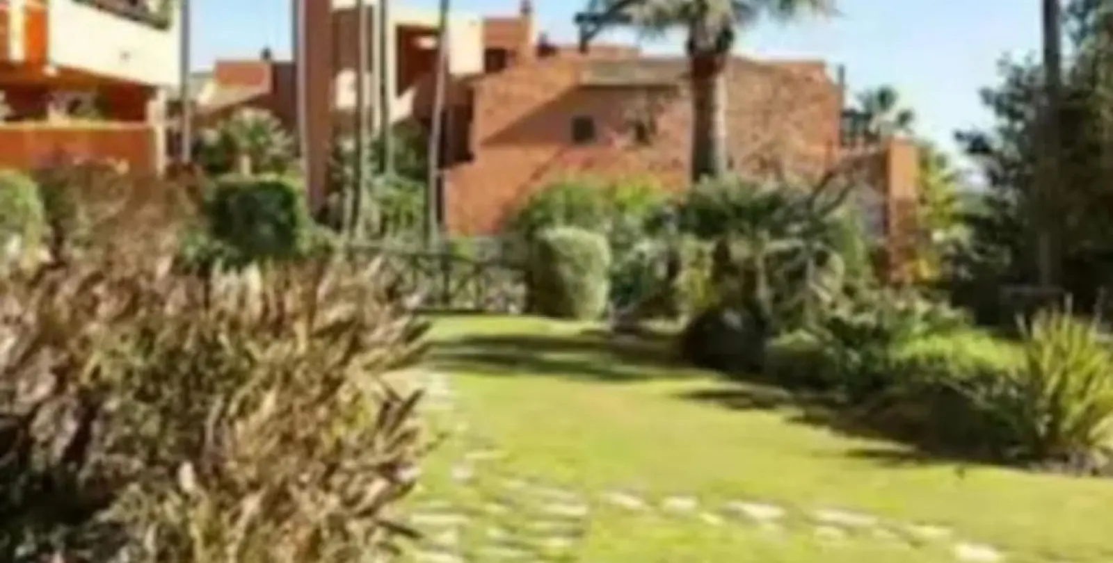 Venta de apartamento en planta baja en Estepona 11