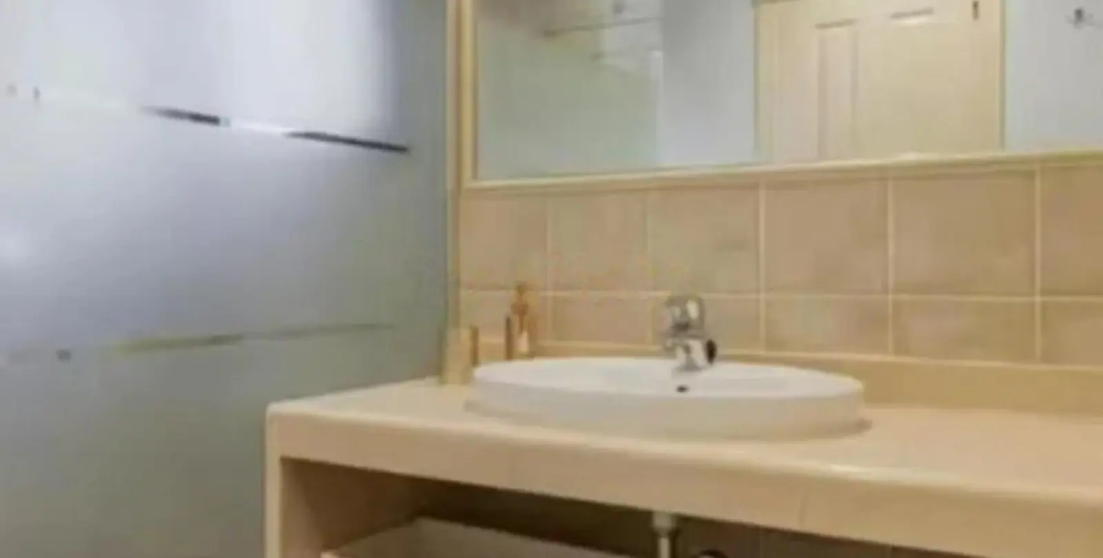 Venta de apartamento en planta baja en Estepona 14