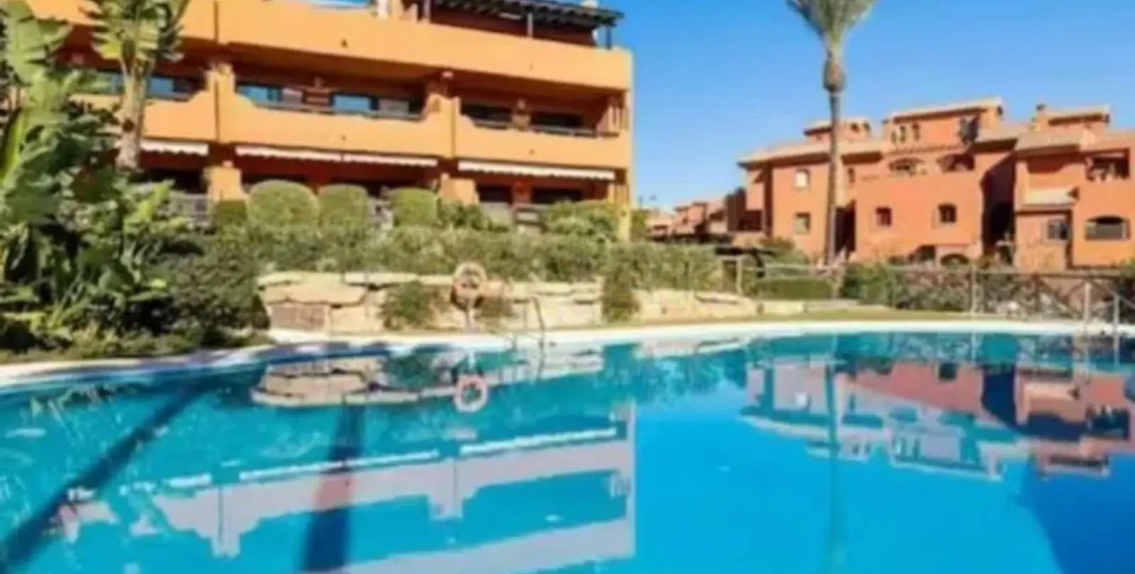 Venta de apartamento en planta baja en Estepona 26