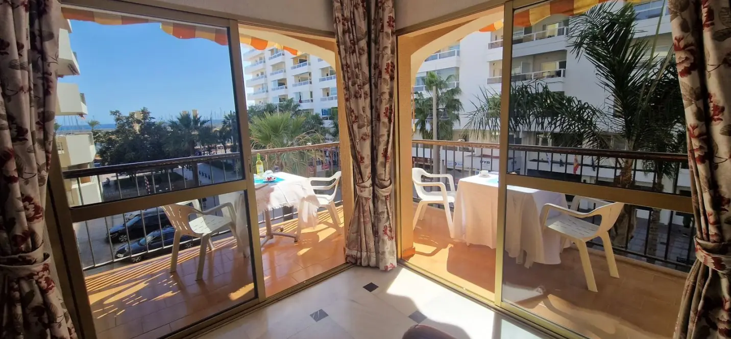 Продажа апартаментов на среднем этаже в Fuengirola 0