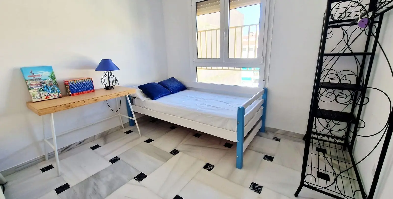 Sale of penthouse in Fuengirola 16