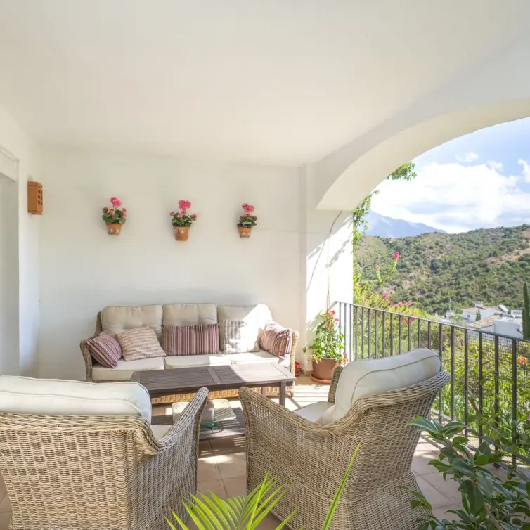 Venta de apartamento en planta baja en Benahavís