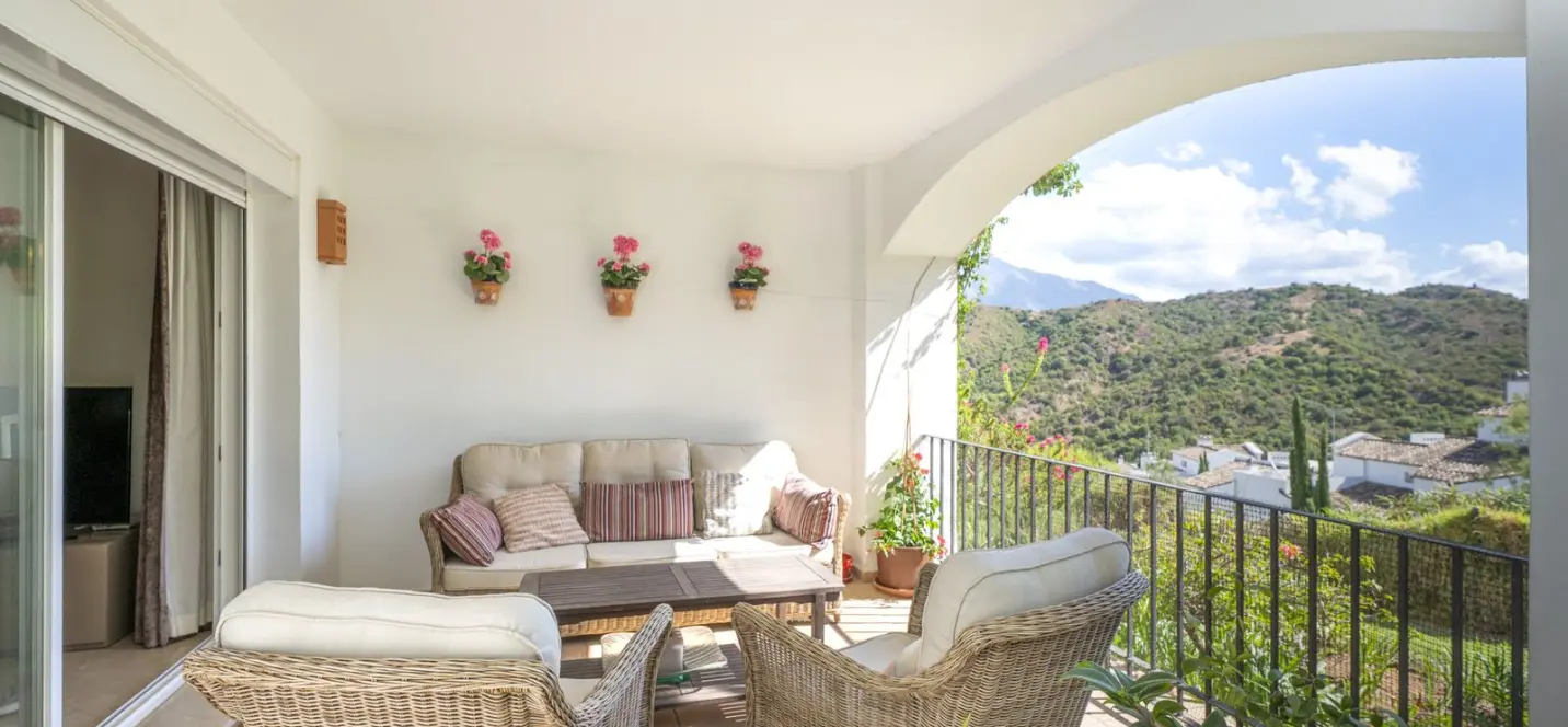 Venta de apartamento en planta baja en Benahavís 1