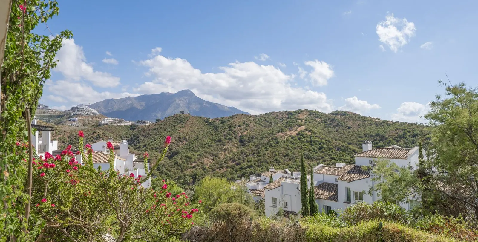 Venta de apartamento en planta baja en Benahavís 3