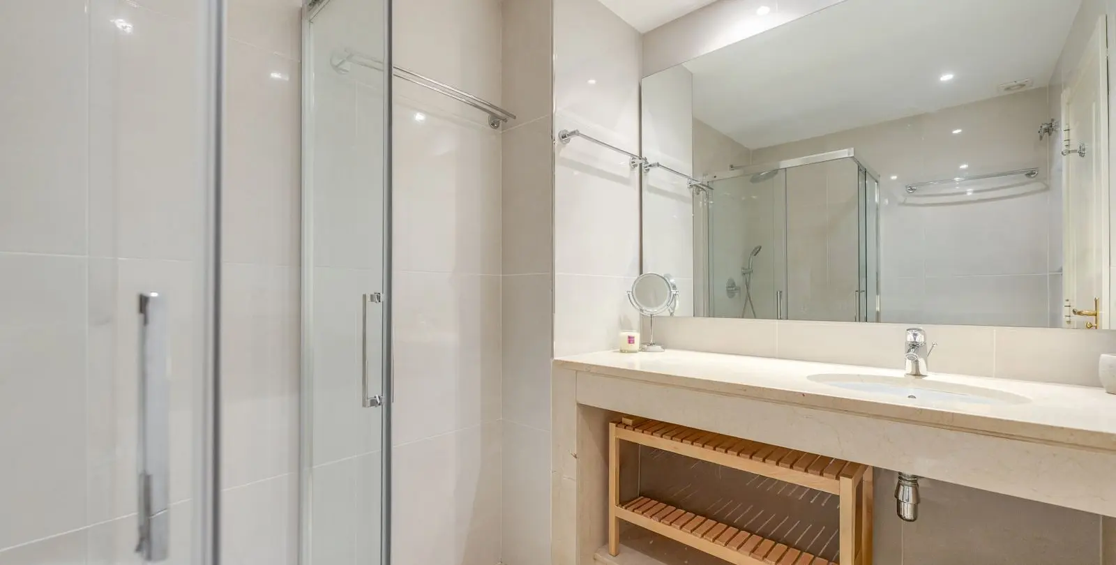 Venta de apartamento en planta baja en Benahavís 23