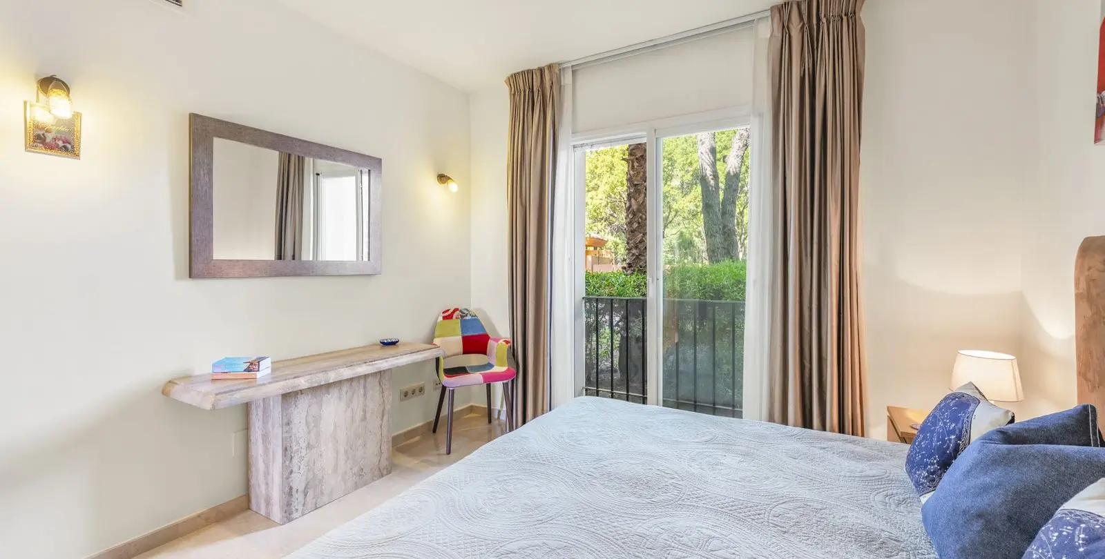 Venta de apartamento en planta baja en Benahavís 26