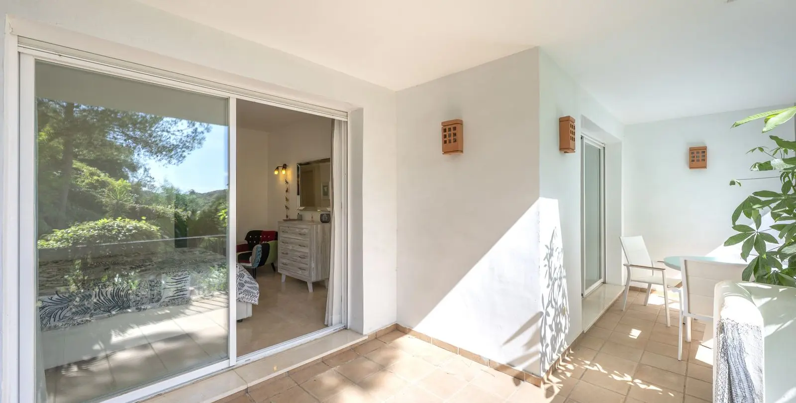 Venta de apartamento en planta baja en Benahavís 27