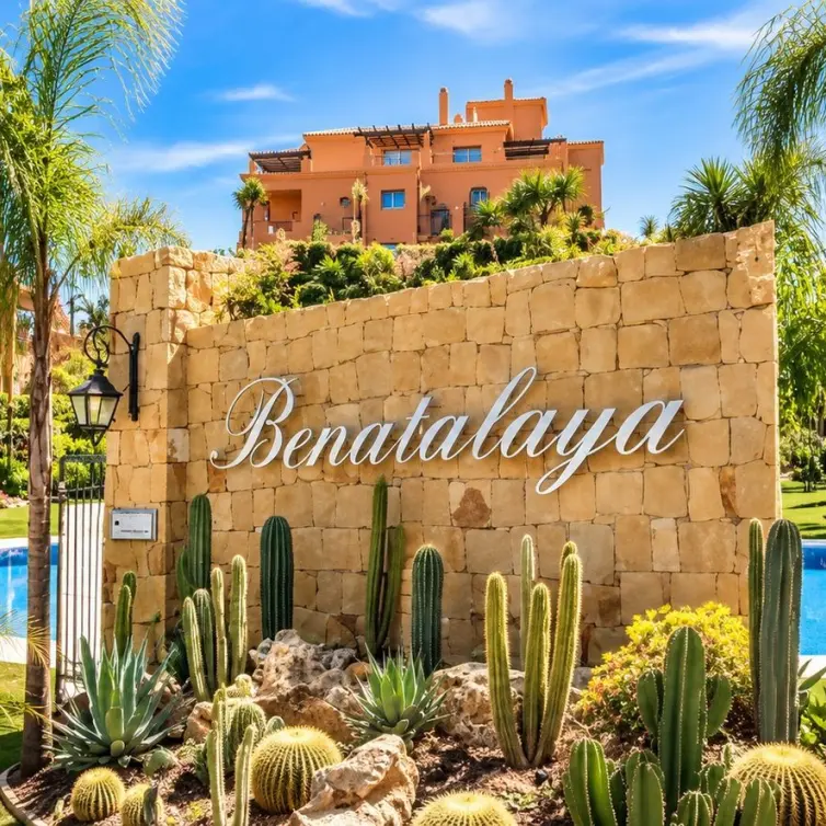 Sale of ground floor apartment in Estepona