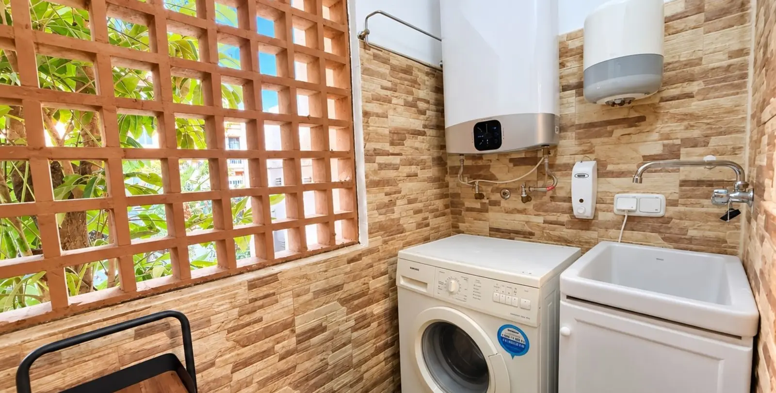 Sale of ground floor apartment in Estepona 14