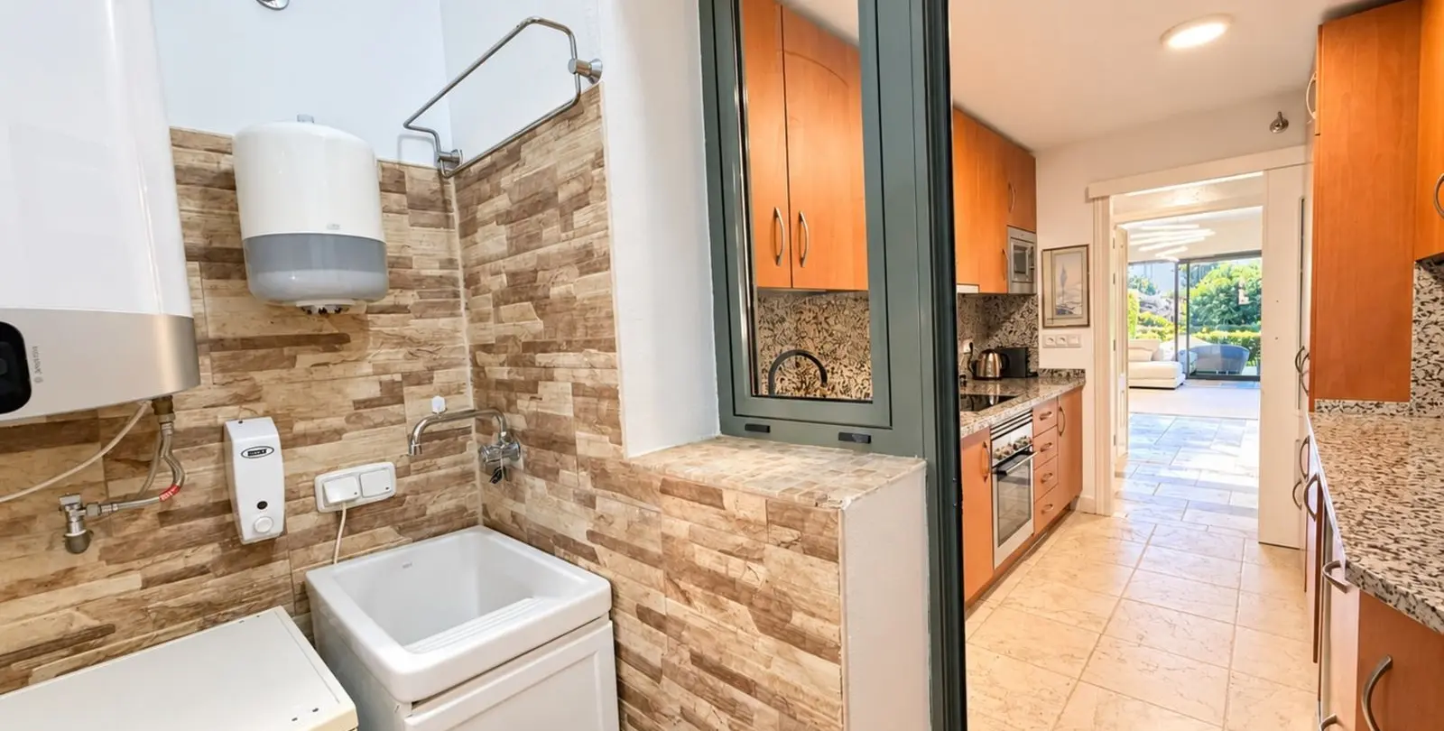 Sale of ground floor apartment in Estepona 15