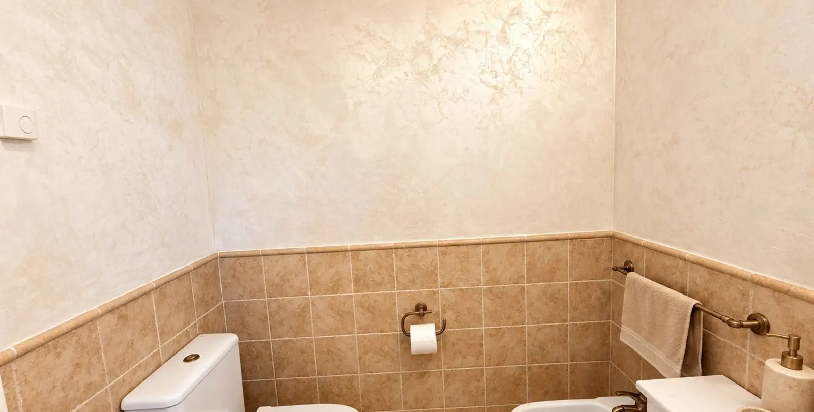 Sale of ground floor apartment in Estepona 24