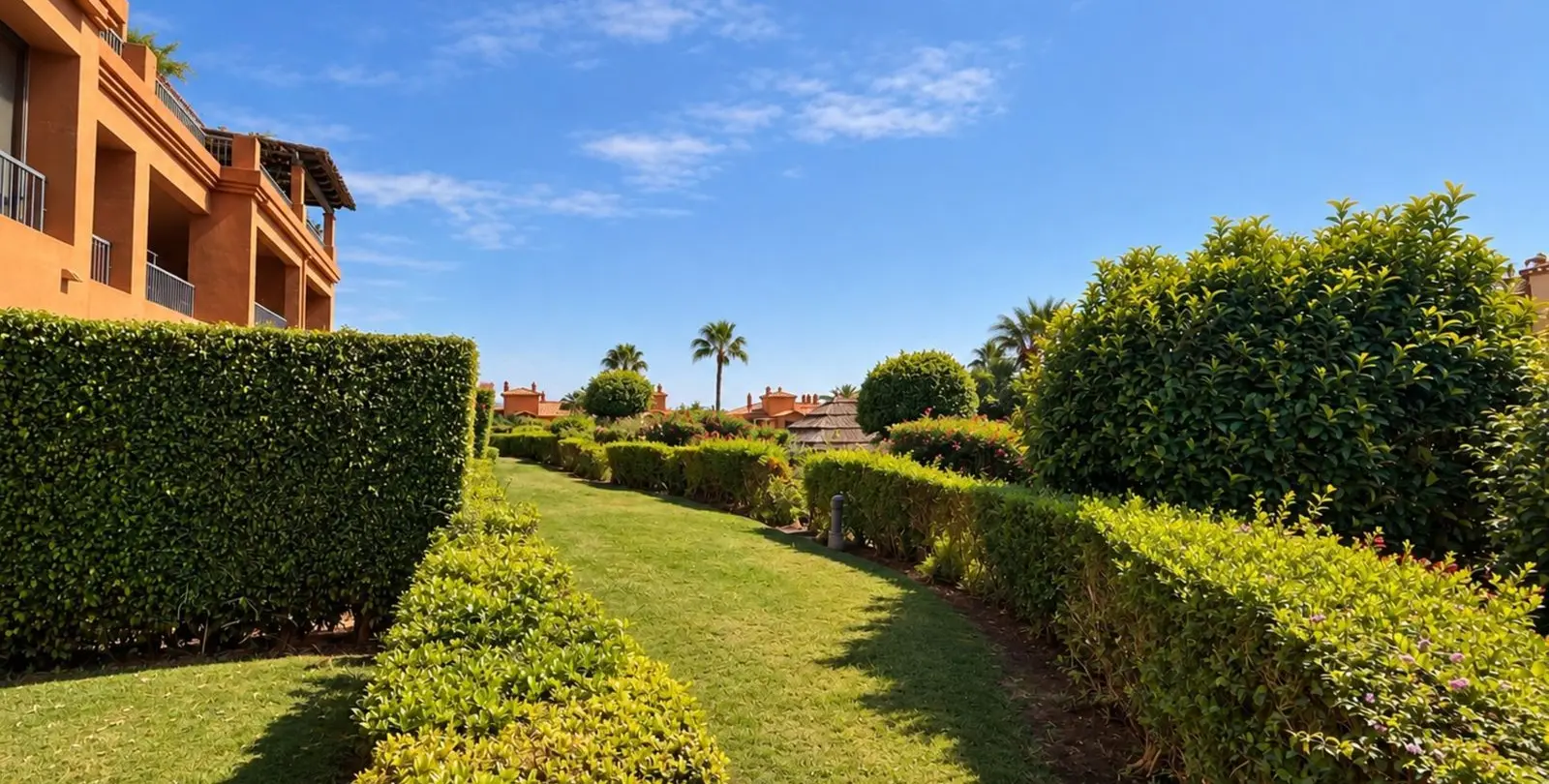 Sale of ground floor apartment in Estepona 26