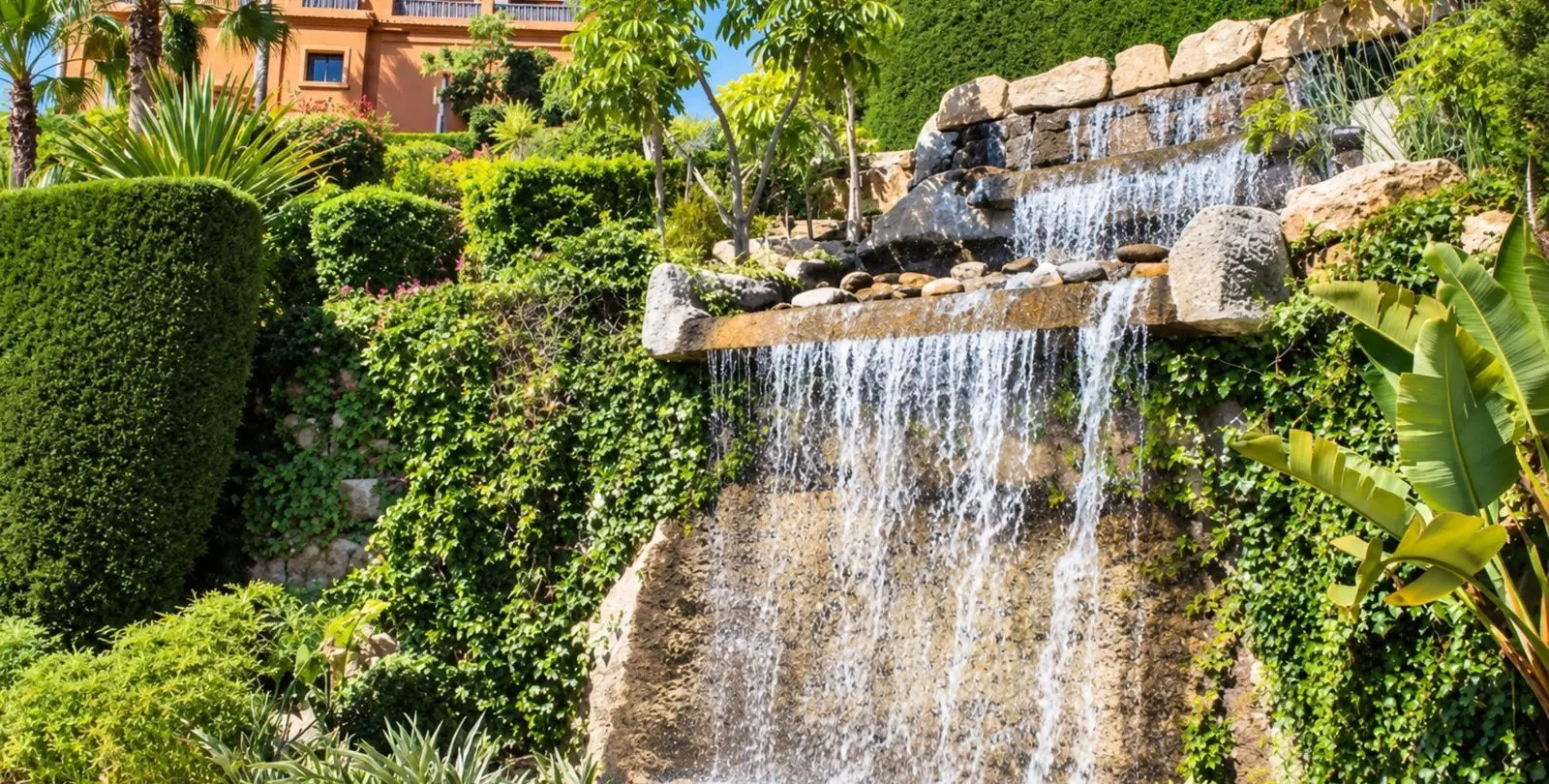 Sale of ground floor apartment in Estepona 28