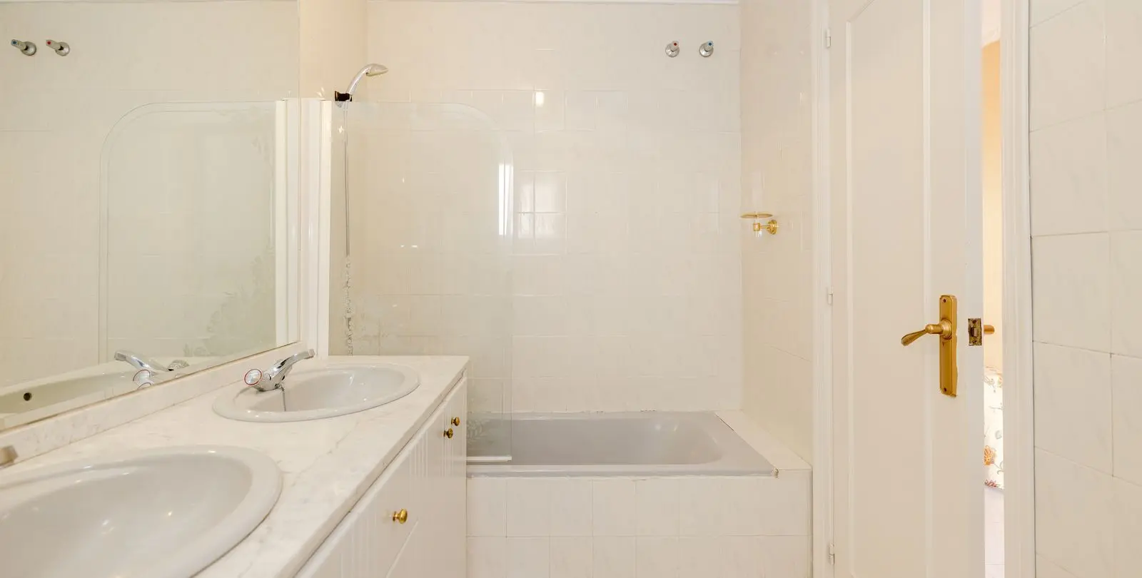 Sale of townhouse in Marbella 29