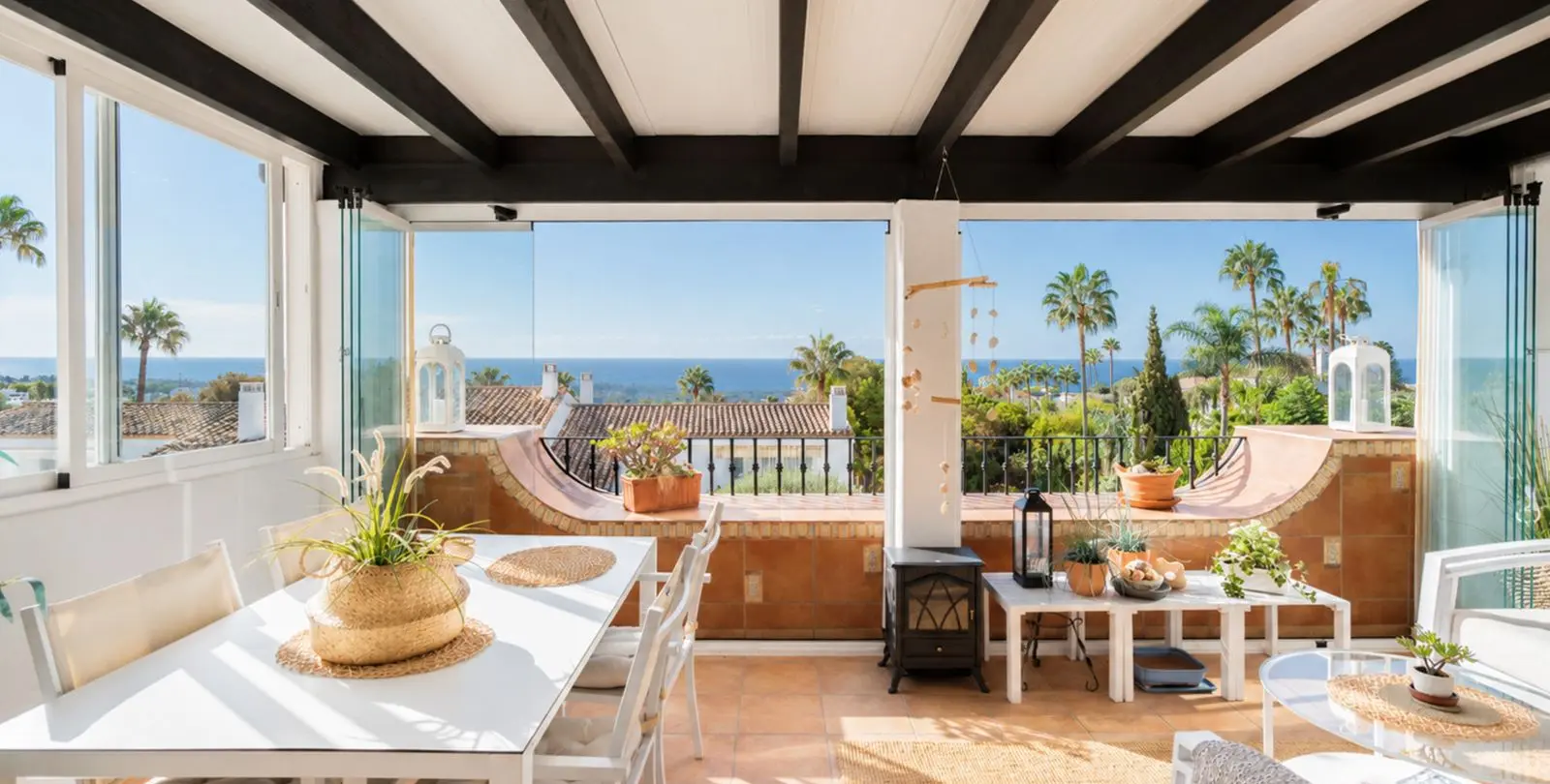 Sale of penthouse in El Paraiso 2