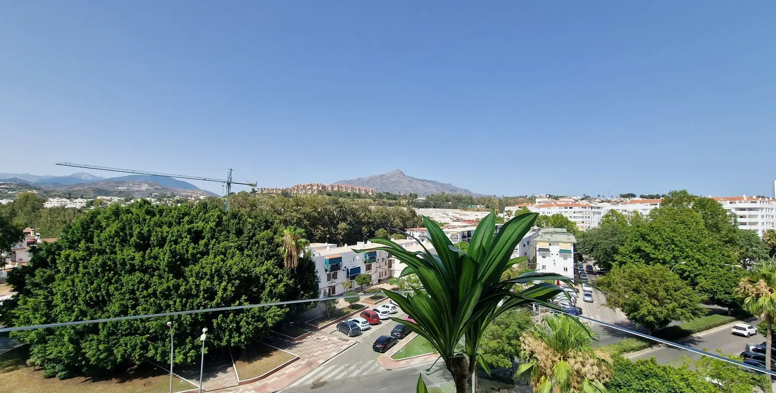 Sale of middle floor apartment in Nueva Andalucía 8