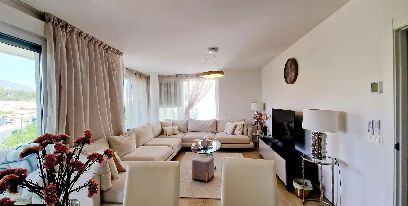 Sale of middle floor apartment in Nueva Andalucía 9