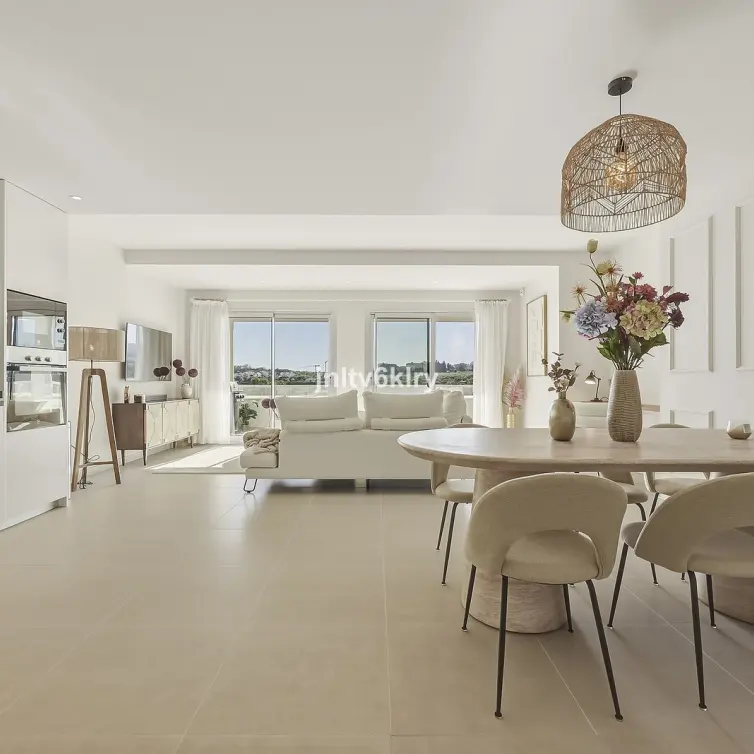 Venta de apartamento en planta media en Cancelada