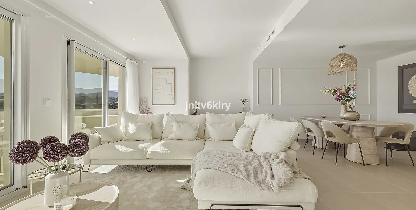 Sale of middle floor apartment in Cancelada 3