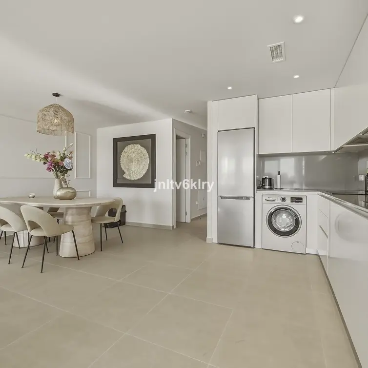 Venta de apartamento en planta media en Cancelada