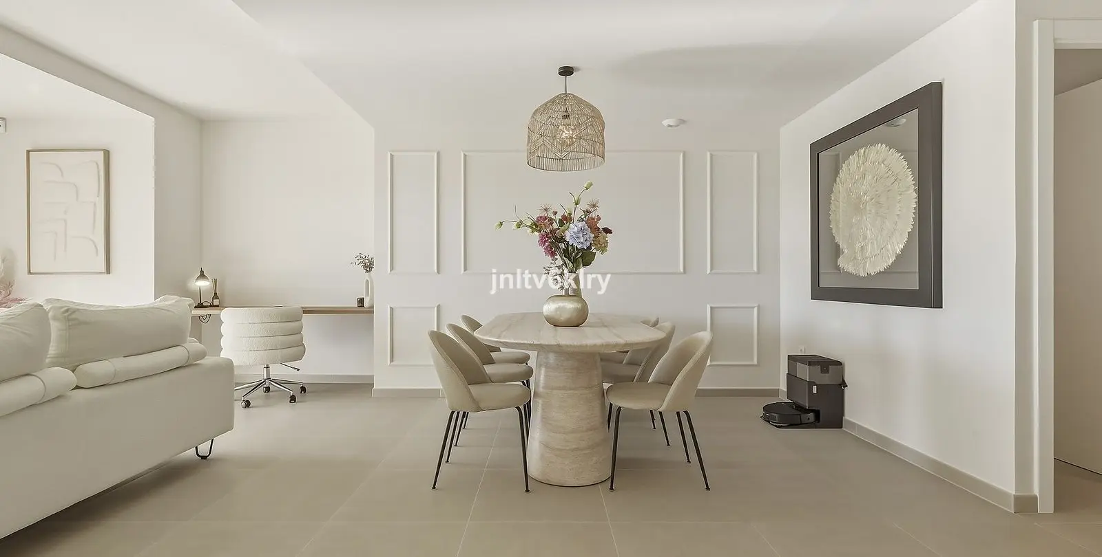 Sale of middle floor apartment in Cancelada 7