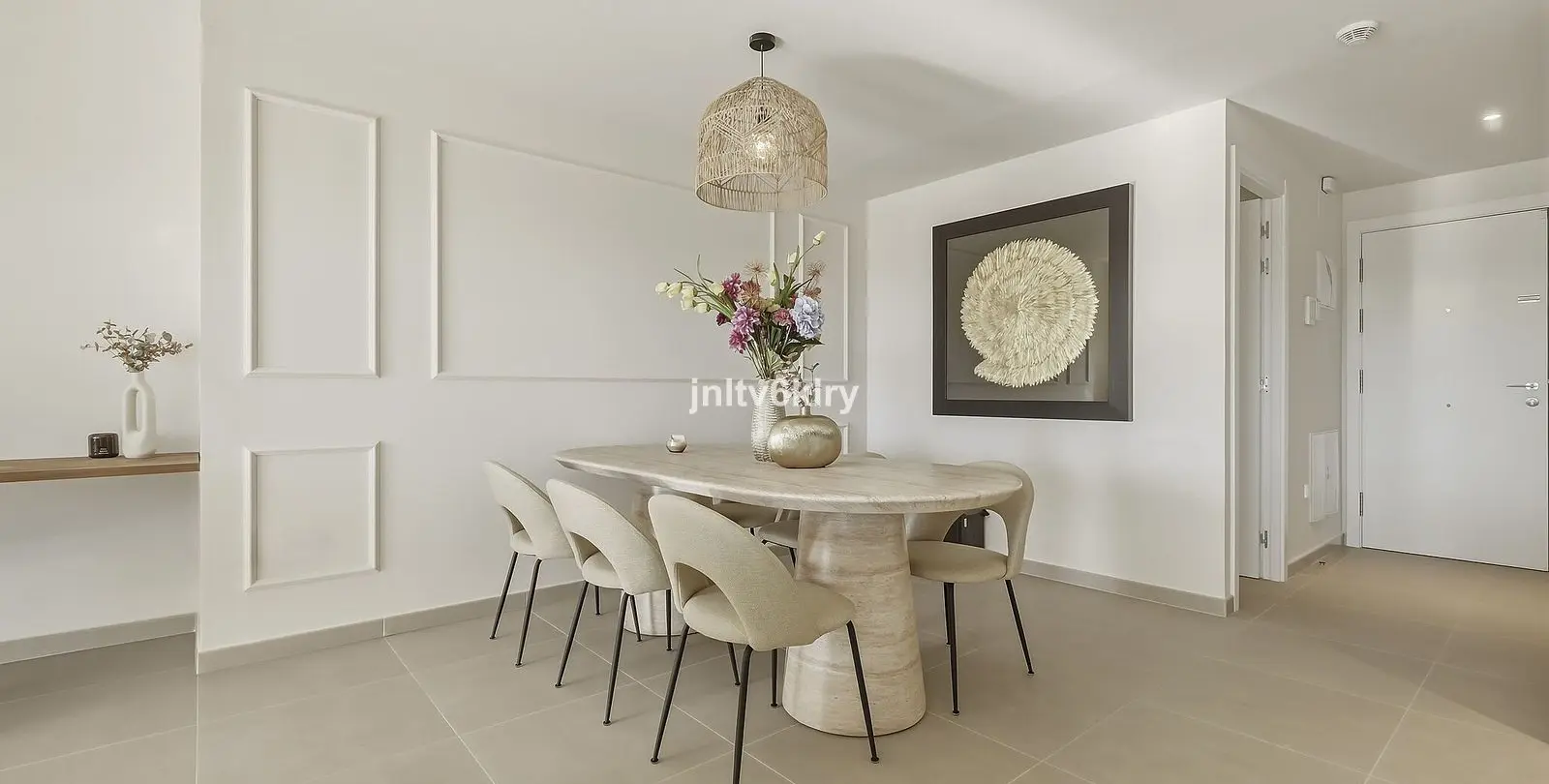 Sale of middle floor apartment in Cancelada 8